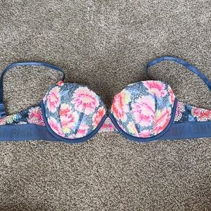 PINK floral lace bra. Size 32DD